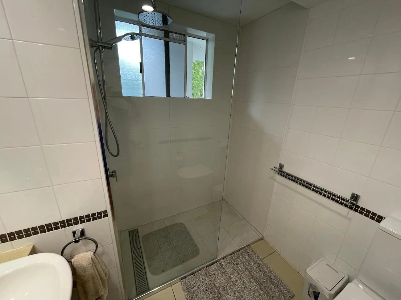 Secluded Tropical Apartment Palm Cove