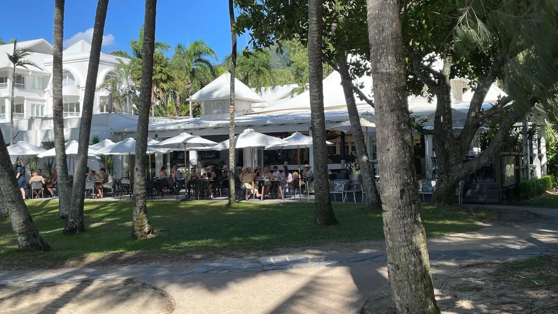 Secluded Tropical Apartment Palm Cove